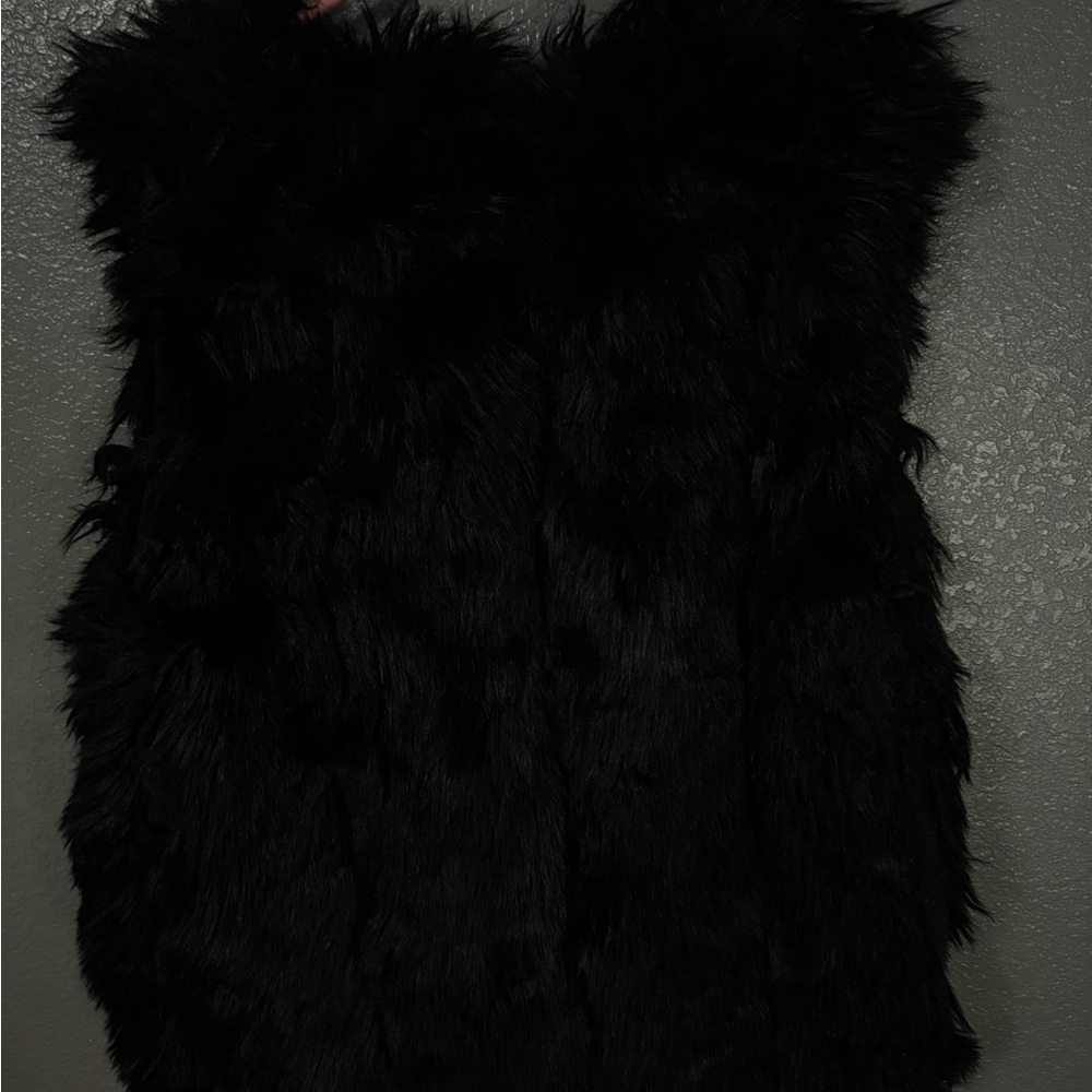Topshop Elegant Black Fur vest - Picture 3 of 5